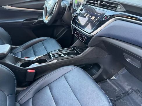 Used 2023 Chevrolet Bolt EUV Premier image 19