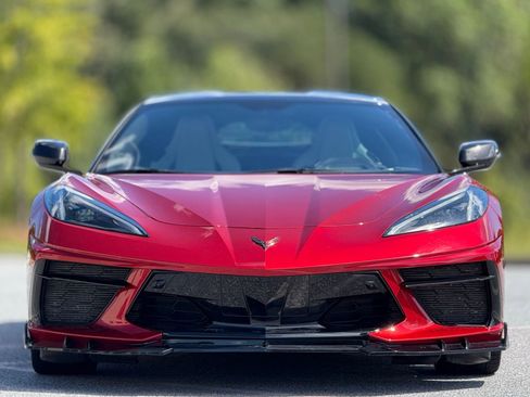 Used 2022 Chevrolet Corvette Stingray w/ Body-Color Dual Roof Package image 2