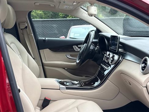 Used 2017 Mercedes-Benz GLC 300 4MATIC Coupe image 10