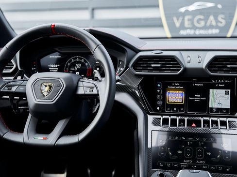 Used 2024 Lamborghini Urus Performante image 61
