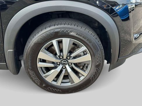 Used 2025 Nissan Pathfinder SL AWD/4WD image 8