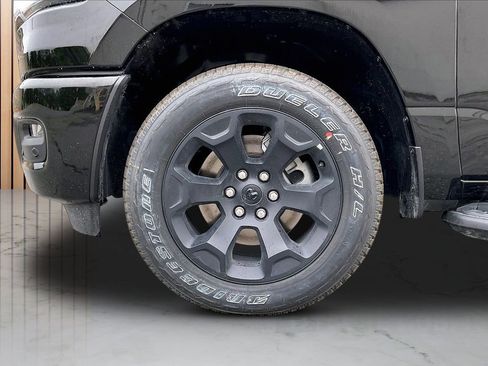 New 2026 RAM 1500 Express AWD/4WD image 32