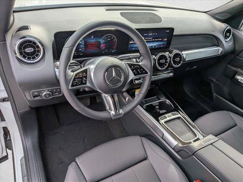 New 2026 Mercedes-Benz GLB 250 image 3
