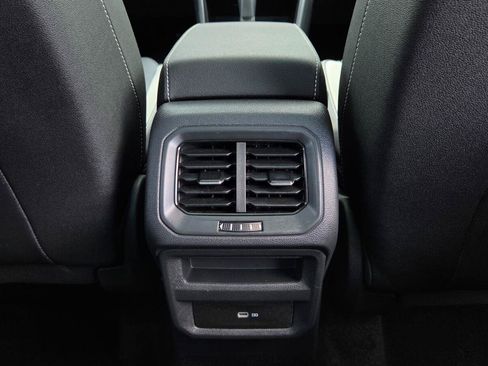 Used 2025 Volkswagen Taos SEL AWD/4WD image 59