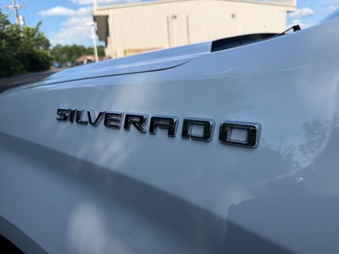 Used 2025 Chevrolet Silverado 1500 LT AWD/4WD image 10