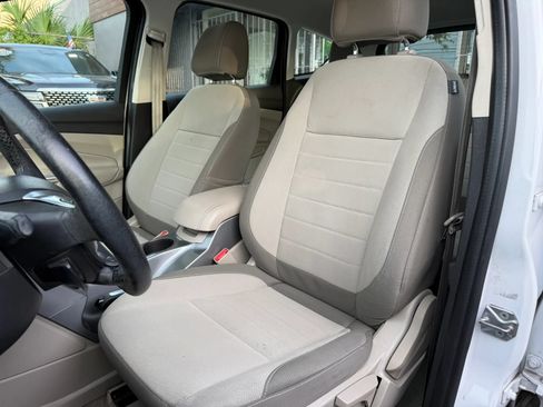 Used 2014 Ford C-MAX SE FWD image 12