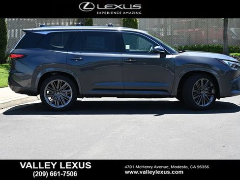New 2026 Lexus TX 550h AWD Plug-In Hybrid image 3