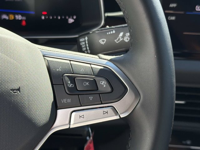 Certified 2025 Volkswagen Jetta Sport FWD image 17