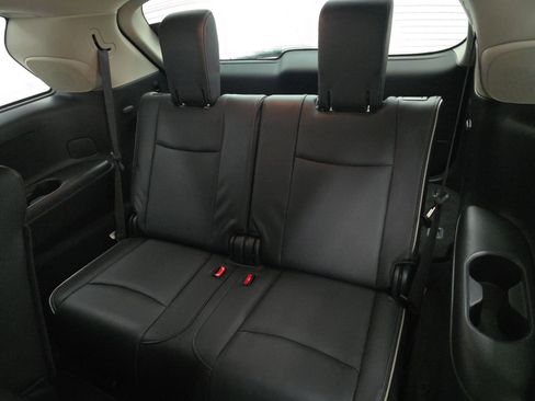 Used 2019 INFINITI QX60 Luxe w/ Essential Package image 6