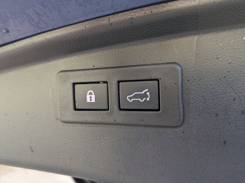 Used 2021 Subaru Outback Touring XT image 18