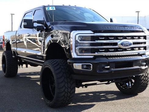 Used 2024 Ford F250 Platinum w/ FX4 Off-Road Package image 7