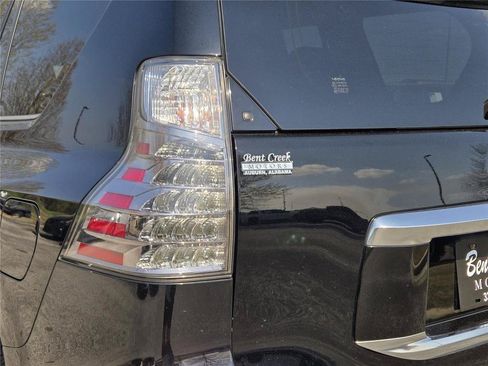 Used 2020 Lexus GX 460 Premium w/ Premium Package AWD/4WD image 9