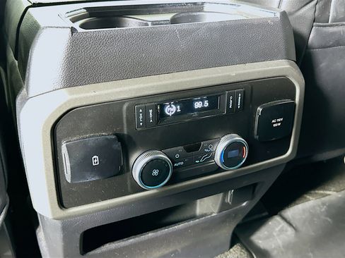 Used 2020 Ford Expedition XLT w/ Equipment Group 202A image 27