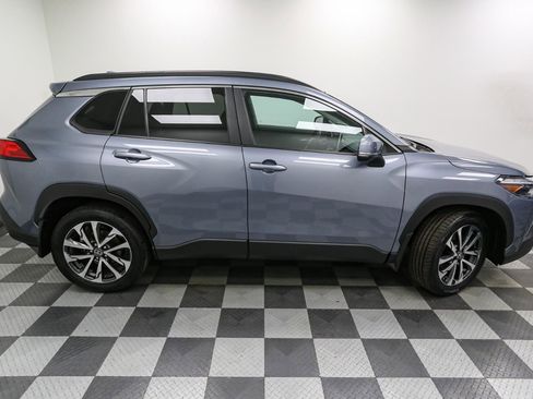 Certified 2022 Toyota Corolla Cross XLE image 8