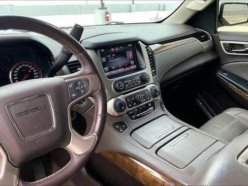 Used 2015 GMC Yukon Denali w/ Premium Package image 8