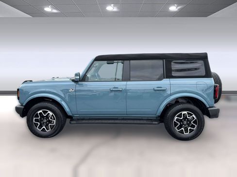 Used 2023 Ford Bronco Outer Banks AWD/4WD image 2
