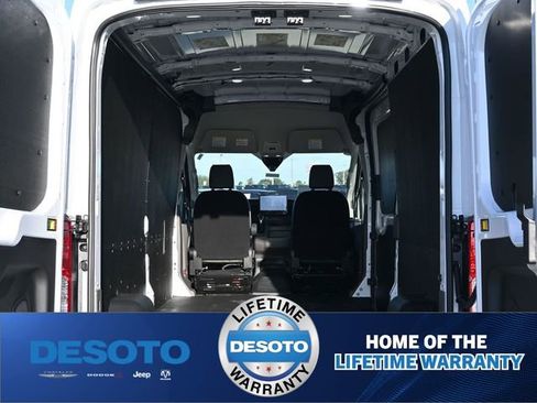 New 2026 Ford Transit 250 148 Medium Roof w/ Load Area Protection Package RWD image 16