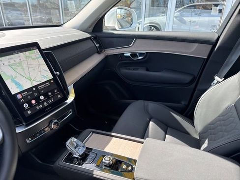 Certified 2025 Volvo XC90 B5 Plus image 24