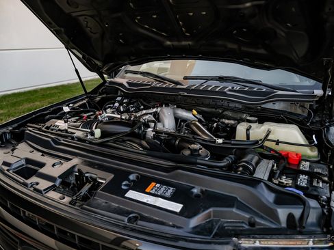 Used 2022 Ford F250 Lariat w/ Black Appearance Package image 92