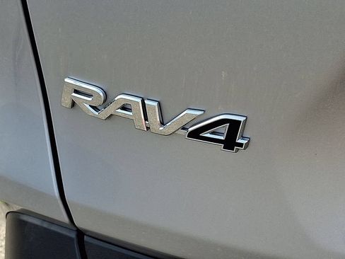 Used 2023 Toyota RAV4 LE FWD image 29
