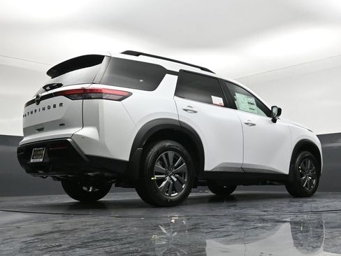 New 2026 Nissan Pathfinder SV AWD/4WD image 32
