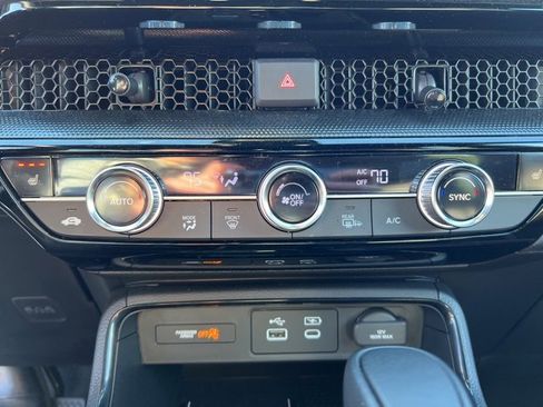 Used 2025 Honda CR-V Sport Touring image 8