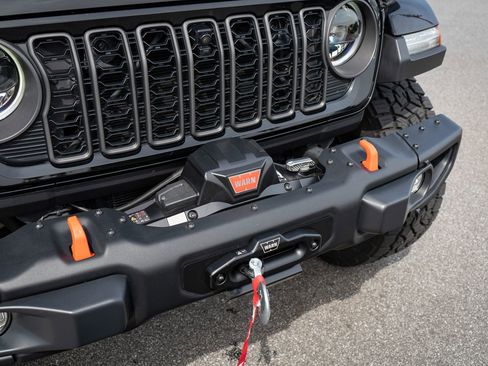Used 2024 Jeep Gladiator Mojave AWD/4WD image 5