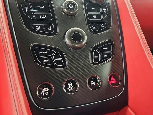 Used 2014 Aston Martin Vanquish Coupe RWD image 76