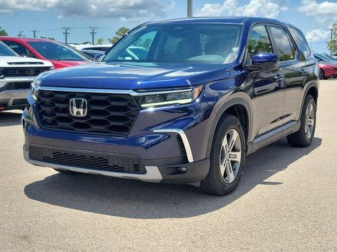 Used 2024 Honda Pilot EX-L image 3