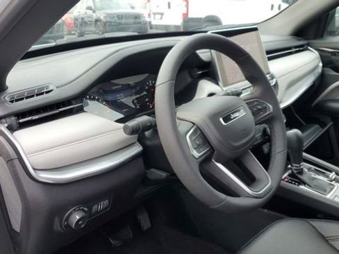 Certified 2024 Jeep Compass Limited image 7