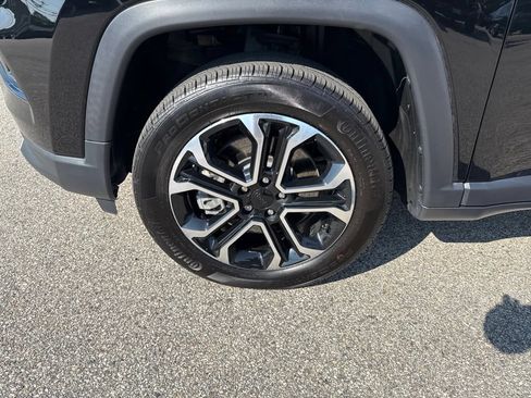 Certified 2023 Jeep Compass Limited AWD/4WD image 9