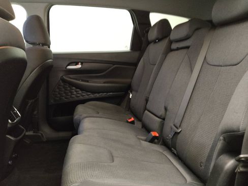 Used 2019 Hyundai Santa Fe SE image 18