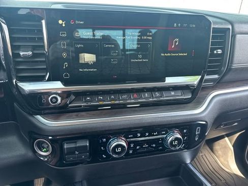 Used 2022 GMC Sierra 1500 SLT image 22