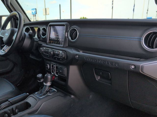 Used 2023 Jeep Wrangler Unlimited Rubicon 4xe w/ Cold Weather Group AWD/4WD image 19