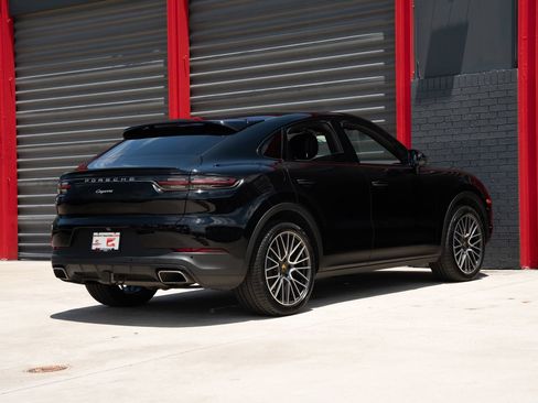 Used 2020 Porsche Cayenne AWD/4WD image 15