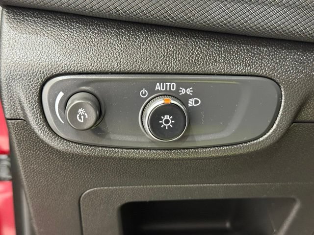 Used 2025 Chevrolet TrailBlazer LT AWD/4WD image 29