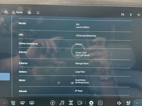 Used 2023 Rivian R1S Launch Edition AWD/4WD image 3