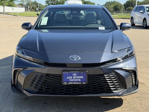Certified 2026 Toyota Camry SE FWD image 3