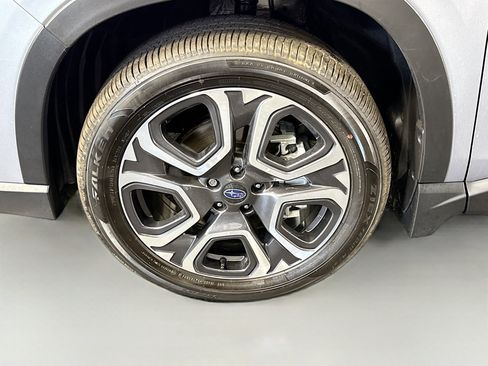 Used 2025 Subaru Ascent Limited AWD/4WD image 38