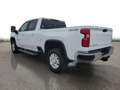 Used 2020 Chevrolet Silverado 3500 LT AWD/4WD image 3