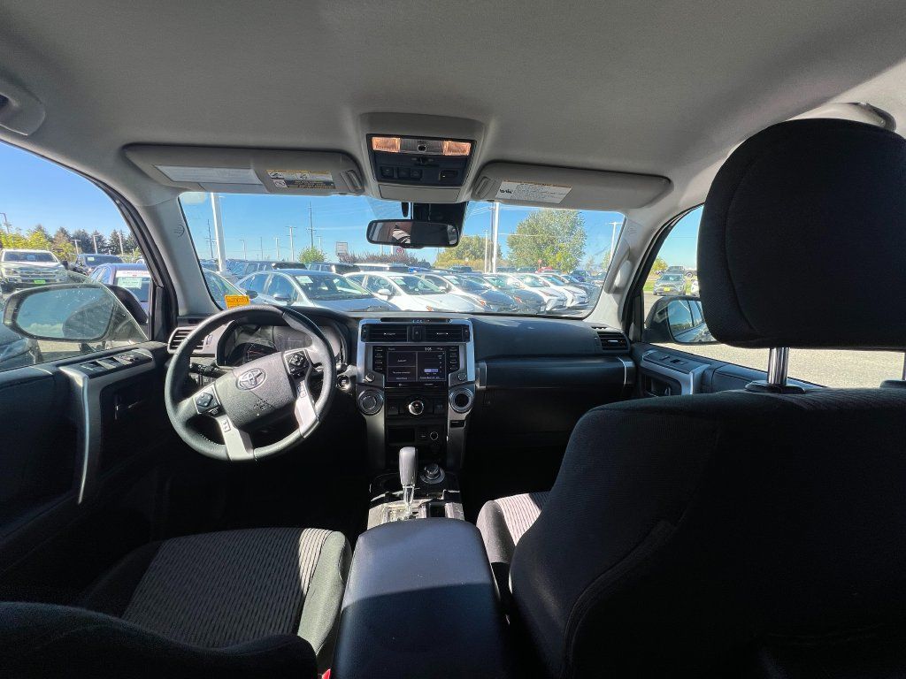 Used 2023 Toyota 4Runner SR5 AWD/4WD image 5