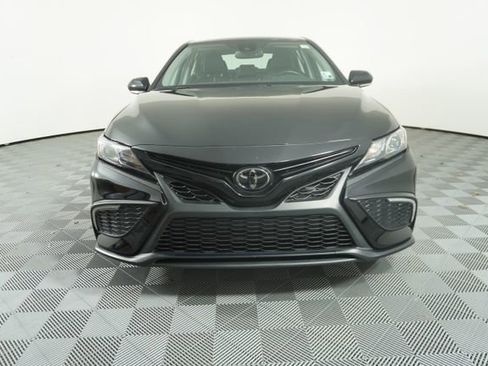 Used 2024 Toyota Camry SE w/ Convenience Package image 2