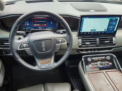 Used 2023 Lincoln Navigator L Black Label image 10