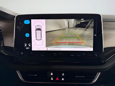 New 2026 Volkswagen Atlas SE image 16