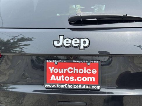 Used 2016 Jeep Grand Cherokee Limited AWD/4WD image 18