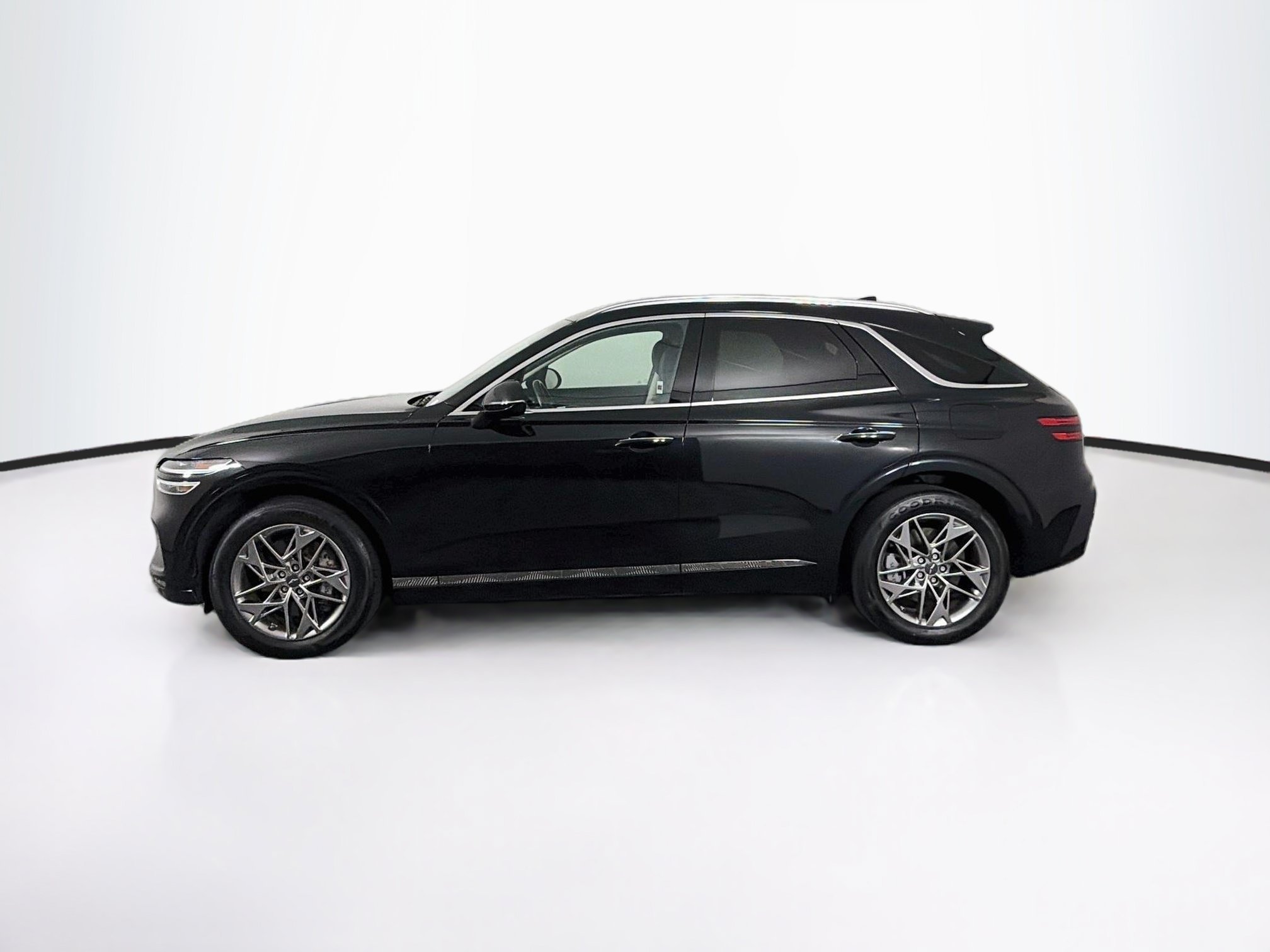 Used 2025 Genesis GV70 2.5T AWD/4WD image 4