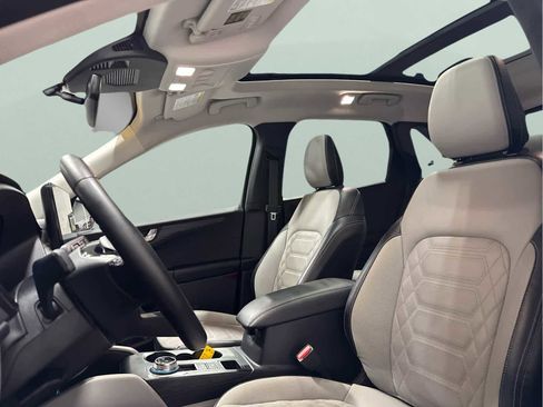 Used 2023 Ford Escape SE w/ PHEV Premium Package image 23