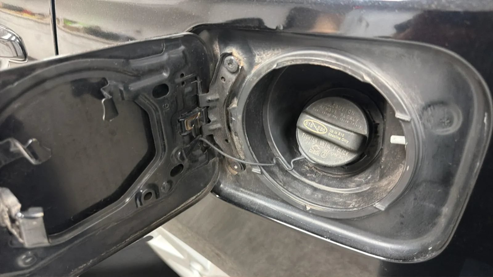 Used 2013 Toyota Camry SE FWD image 27