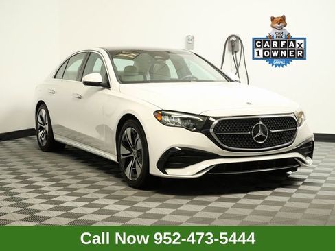 Used 2025 Mercedes-Benz E 350 4MATIC Sedan image 1