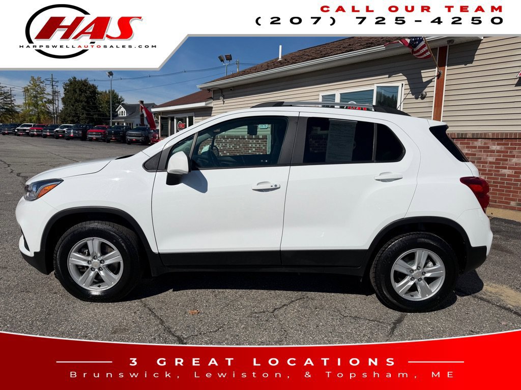 Used 2022 Chevrolet Trax LT w/ LT Convenience Package AWD/4WD image 3